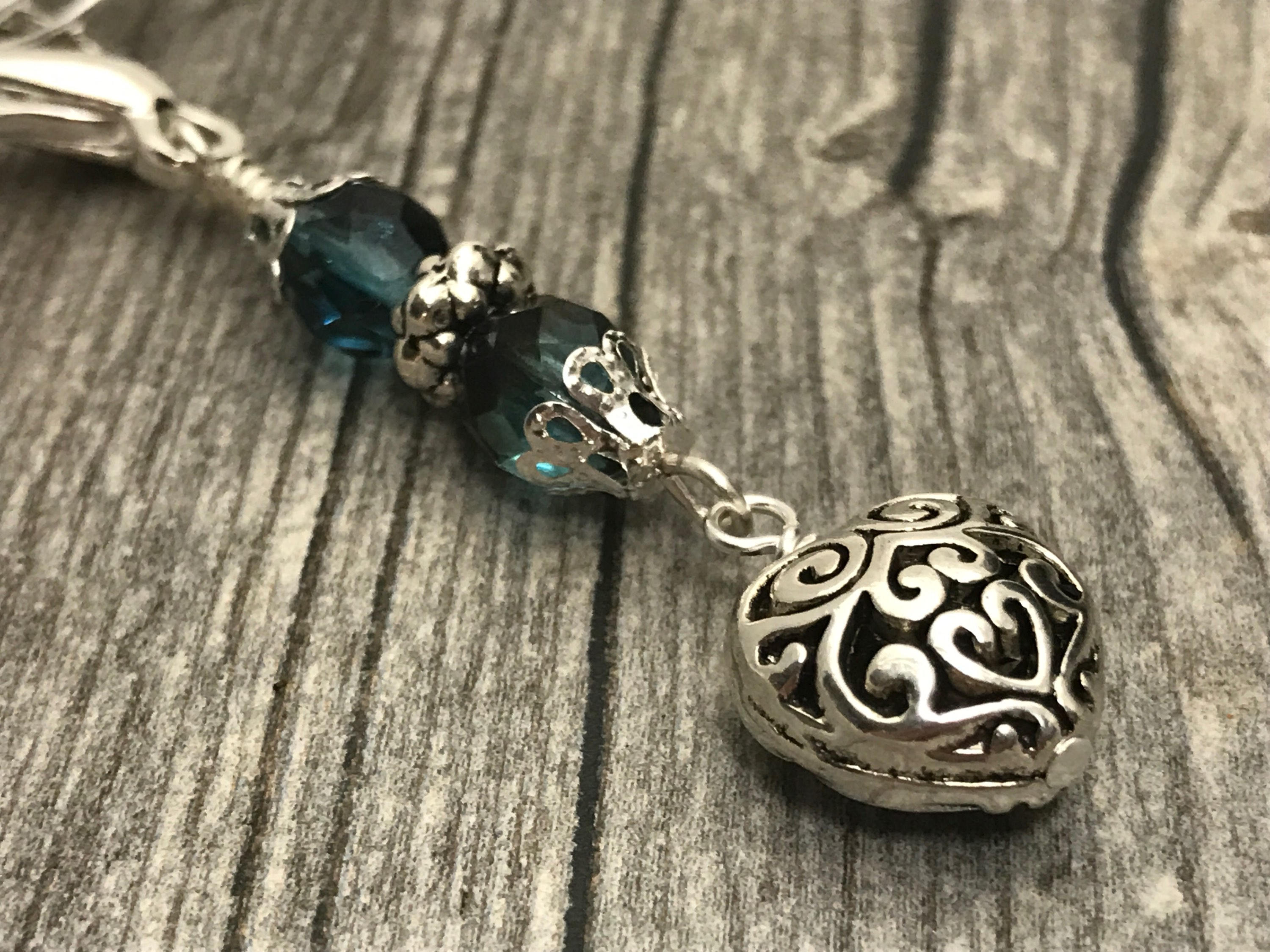 Heart Stitch Marker Holder & Teal Snag Free Stitch Markers