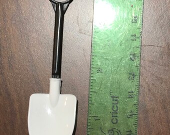 Mini Shovel Party Favor, Cupcake toppers