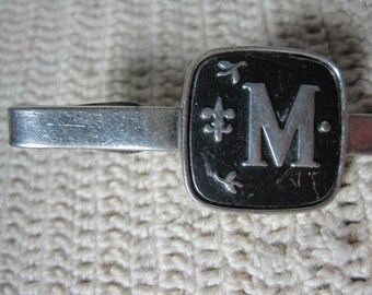 Vtg Skinny tie clip ''M'' monogram