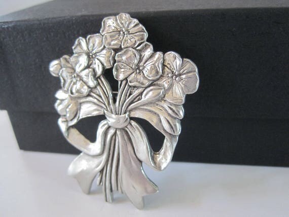 Canada Pewter Brooch - Celebrate Canada - Signed 1989 Seagull - Bouquet of Flowers