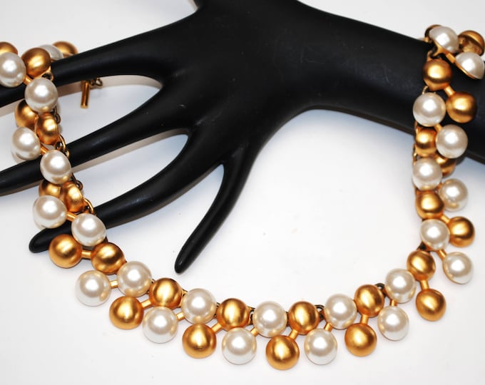 Anne Klein necklace - Chunky Gold white pearl - Collar necklace -gold white ball links - 80s -Lion