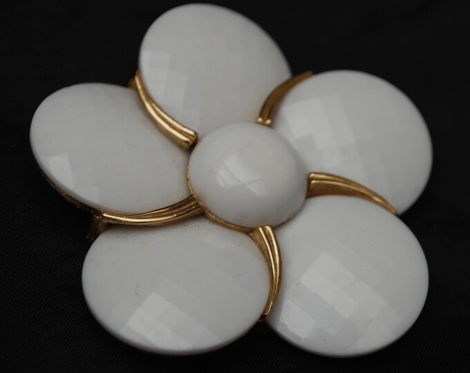 Crown Trifari Brooch - floral leaf - White thermoset plastic - Large 2 3/4 inch - Mid century Pin