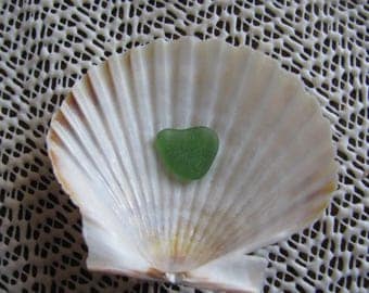 Sea glass gree heart