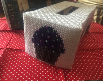 Cupcake tissue box