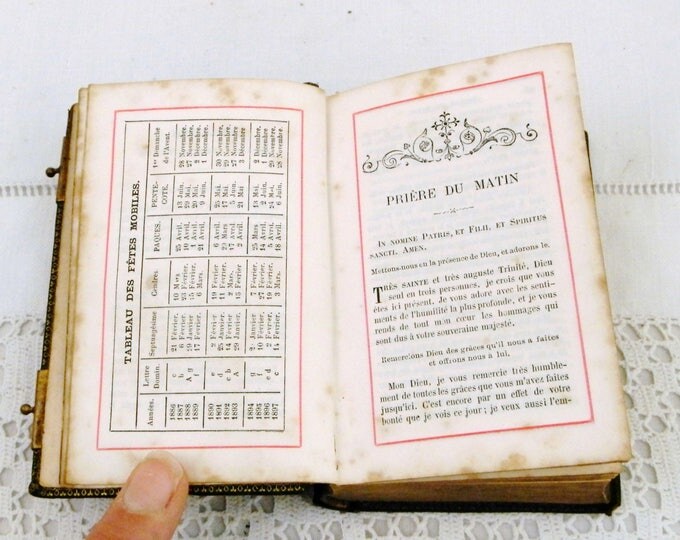 Antique French Religious Book Leather Cover Decorated with Gold Gilt Pattern Printed in 1885 "Paroissien Romain", Liturgy from France Antique French Religious Book Leather Cover Decorated with Gold Gilt Pattern Printed in 1885 "Paroissien Romain", Liturgy from France