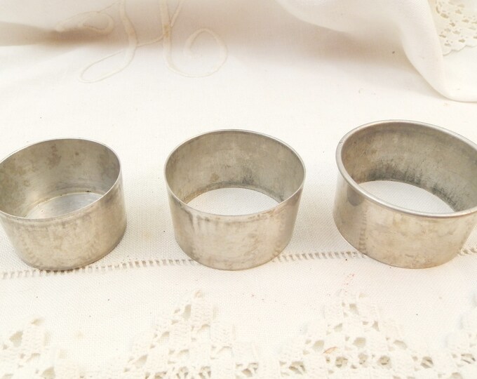 Vintage Metal Folding Beaker with Separate Storage Box, Collapsible Beaker with It's Own Tin, Retro Camping Equipment, Hiking Scout, 1930 Vintage Metal Folding Beaker with Separate Storage Box, Collapsible Beaker with It's Own Tin, Retro Camping Equipment, Hiking Scout, 1930