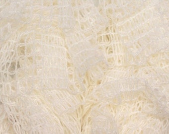new model - white Plaid ruffles scarf