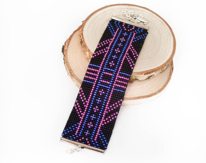 Aztec bracelet, Wide bracelet, geometric bracelet, native bracelet, beaded bracelet, loom bracelet, woven bracelet, seed bead bracelet