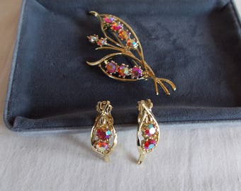 Vintage Red Aurora Borealis Clip Earrings And Brooch // 45