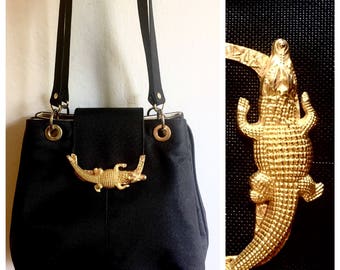 Vintage Unique Black Purse With Gold Metal Alligator Clasp