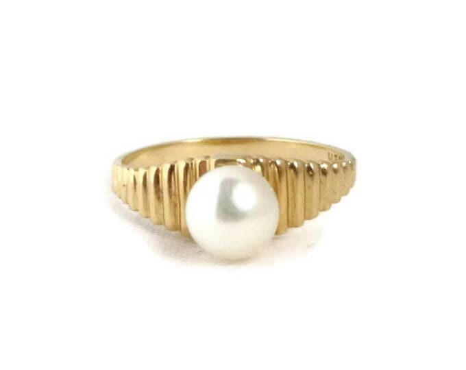 14K Gold Pearl Ring - Vintage Solitaire Pearl Ridged Gold Band Ring, Genuine Pearl Ring, Gift Idea, Size 6.5