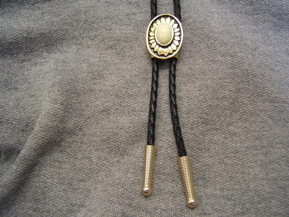 BOLO TIES Concho Bolo Tie Necklace Bolos Mens Womens