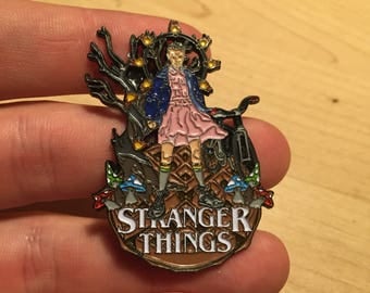 Stranger Things Hat pin Le 100