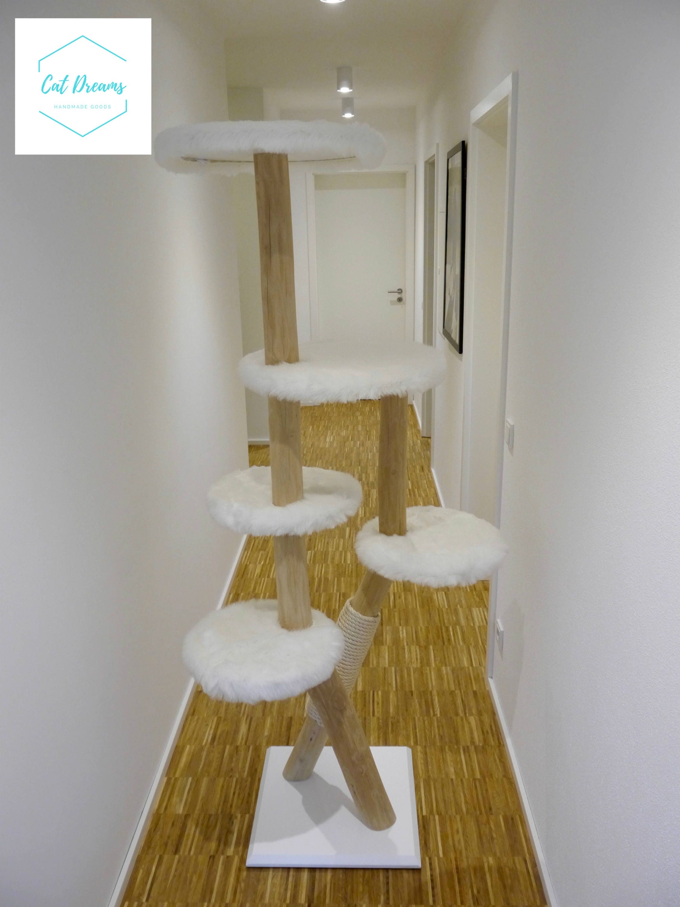 White solid wood scratch tree natural wood cat tree scratching