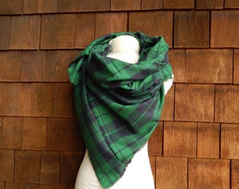 Outlander Inspired Zara Blanket Scarf, Tartan Plaid Scarf, Green Plaid Scarf ~ Green and Navy