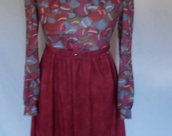 summer sale Vintage dress 70s by Carnegie of London Dress with frill neck size medium