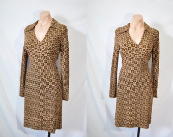 Vintage 70s Brown Long Sleeved Wrap Dress Collared Low Neck Day Dress Mid Length Wedding Guest Dress Plunging Neckline Disco Party Dress