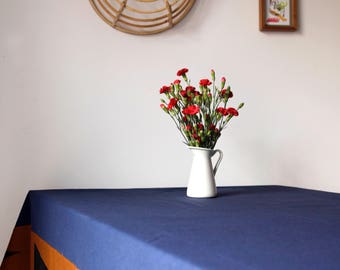 Linen tablecloth blue with hand-printed board
