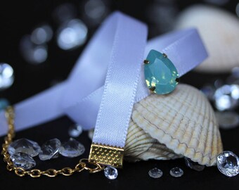 White sea wave chocker necklace with blue opal swarovski crystal