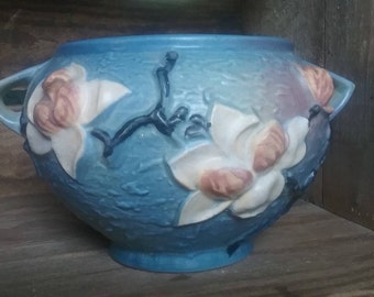 SALE - Roseville Magnolia Planter, 665-5