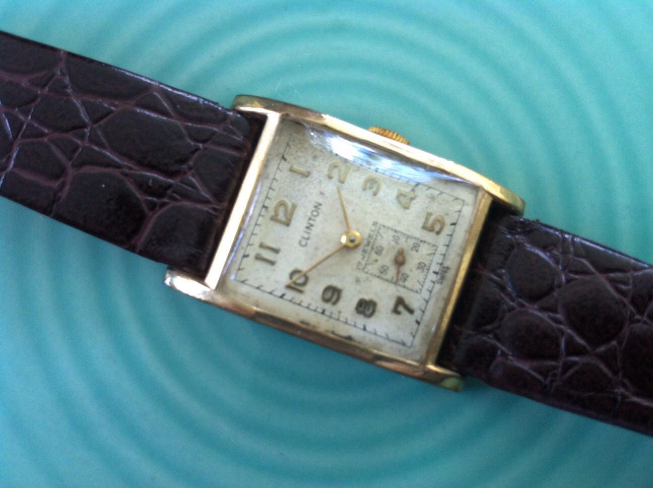 Clinton Wrist Watch 10k Rolled Gold Plate 17 Jewels Cromwell