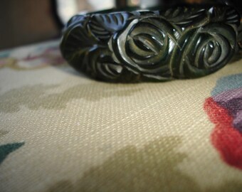 1N Carved Bakelite Bracelet