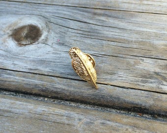 Vintage Gold Feather Pin, Feather brooch, Feather pin, Tiny Pin, Mini Pin, Collar Pin
