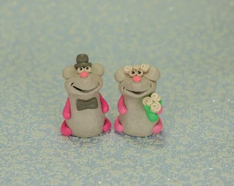 Custom wedding gift Wedding decor Rustic wedding decoration Wedding favors Wedding party Personalized wedding cake topper Mr and Mrs
