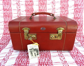 Vintage Leather Towne Suitcase Luggage Vanity Makeup Train Case with Working Lock and Key and Mirror