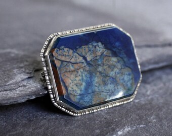 Vintage Art Deco Sterling Silver and Blue Agate Brooch circa 1930s, stunning piece
