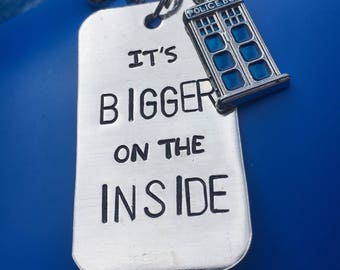 Dr Who inspired keychain with Tardis charm - It's Bigger On The Inside