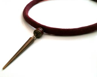Necklace Burgundy and bronze spike