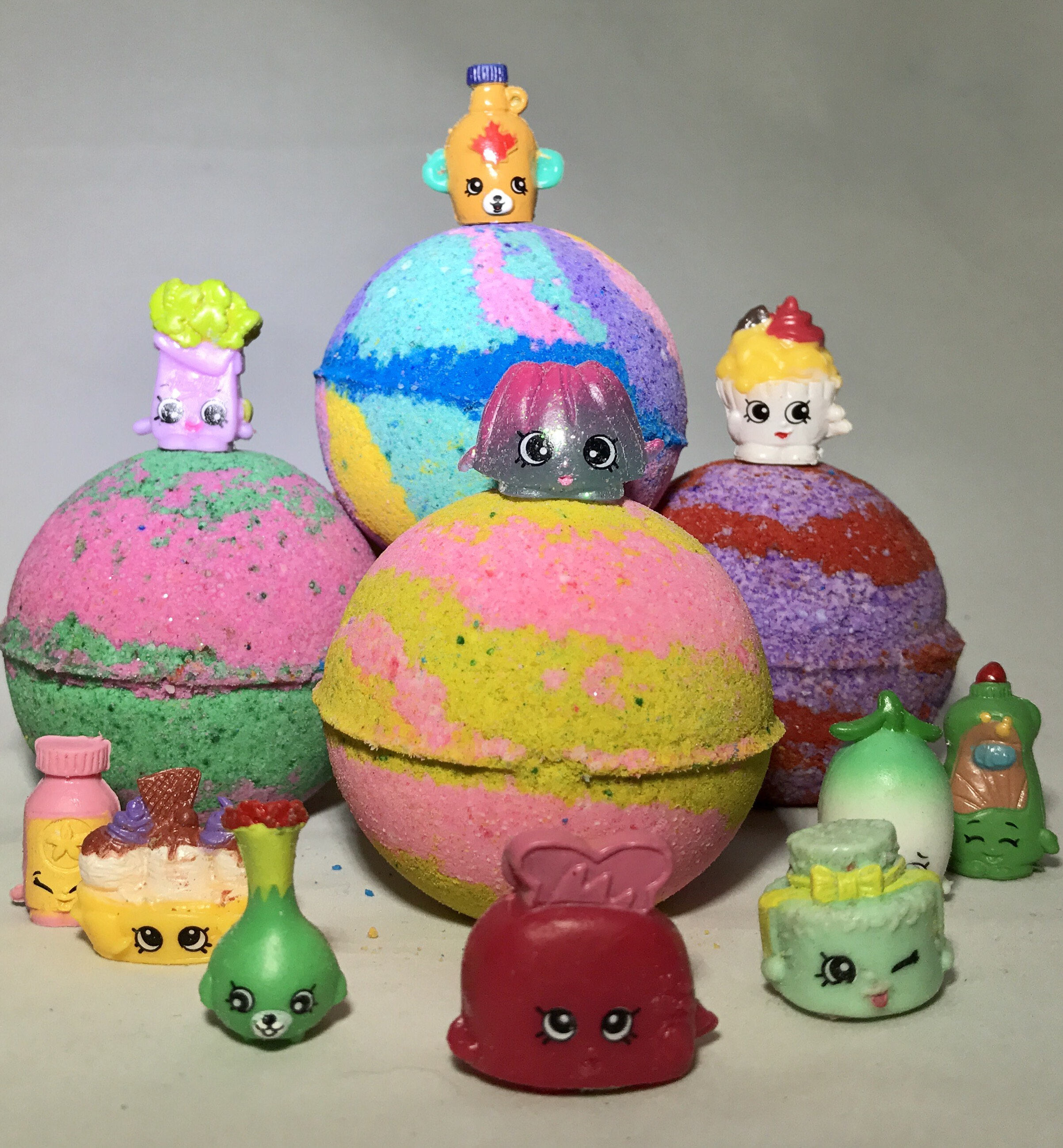 Sale 10 Shopkins Lush Like Bath Bombs & Toy Suprise Birhday