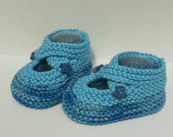 baby booties lined cotton straps