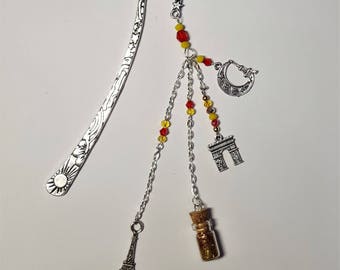 Bookmark "Paris" red and yellow