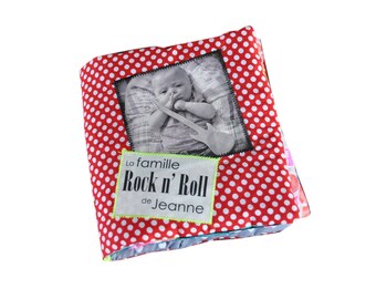 mOn livre doudou is a book in fabric with your photos. Send your photos write your texts choose your fabrics and I take care of everything