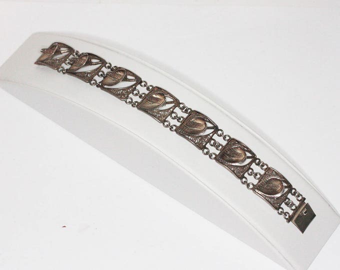 Silver Calla Lily Link Bracelet Floral Design Vintage