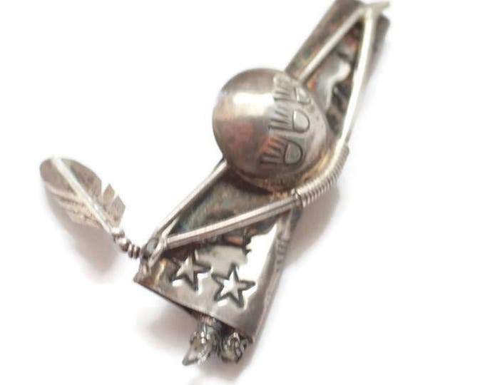 Native American Sterling Brooch Hunting Bow and Quiver of Arrows Symbols Stars Feather Vintage