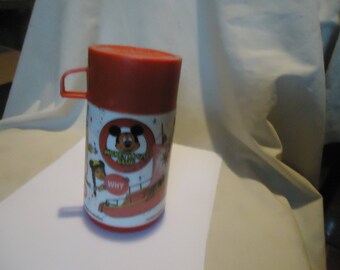 Vintage 1977 Walt Disney Mickey Mouse Club Lunchbox Aladdin Thermos Bottle With Cup, collectable
