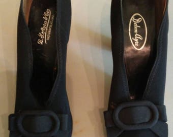 Vintage 1940 black peep toe heels with bow accent size 7 1/2