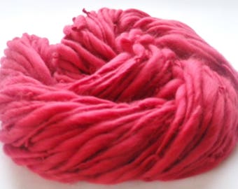 LIPSTICK Handspun Yarn, Soft Thick and Thin Merino Yarn, Single Ply Handspun Yarn, Bulky Merino Yarn, Soft Handspun Yarn, Bulky Crochet Yarn