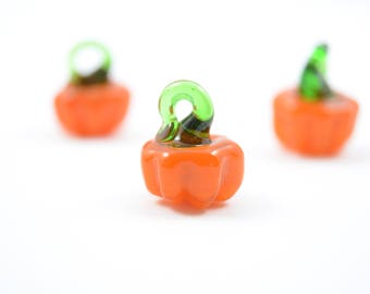 Glass Pumpkin Charm, Small Lampwork Beads, 6 pieces - 15mm (235)