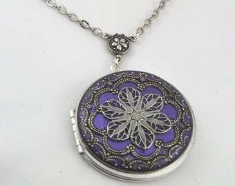 Filigree Locket, Amethyst Metalic Silver Filigree Flower Locket Vintage Locket Photo Locket,Valentine Gift For Her.