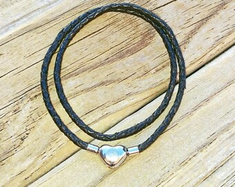 Pandora-style leather wrap charm bracelet. Double wrap braided leather. Clip clasp. Fits Pandora, Thomas sabo and European charms.