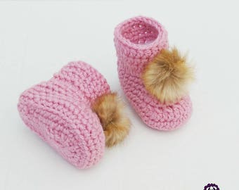 Fur Pompom Baby booties crochet slippers / Chaussons pantoufles de bébé avec pompon en fourrure