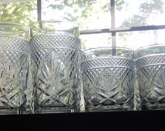 Fabulous 12 Piece Vintage Barware Set!