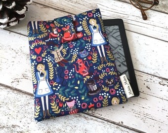 Alice in Wonderland Kindle Case, Padded eReader Sleeve, Travel Voyage, Fire HD, Oasis, Paperwhite Pouch. Wonderland Tablet Cover, eBook Bag