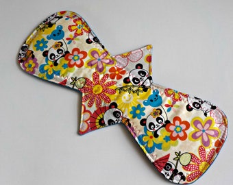 Reusable Cloth Pad/Heavy/14.25 inch-Classic Shape/Panda