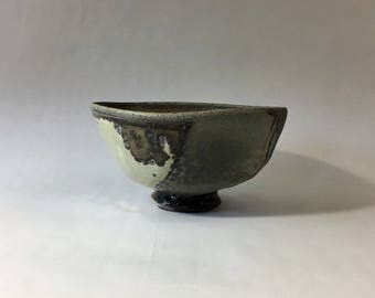 Wood fired matcha chawan, Japanese teabowl, woodfired with shino and natural ash glazes. Tea ceremony, Japan.