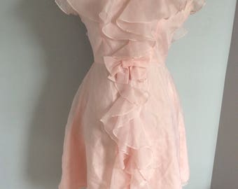 Delicate and romantic dress pink 1960s